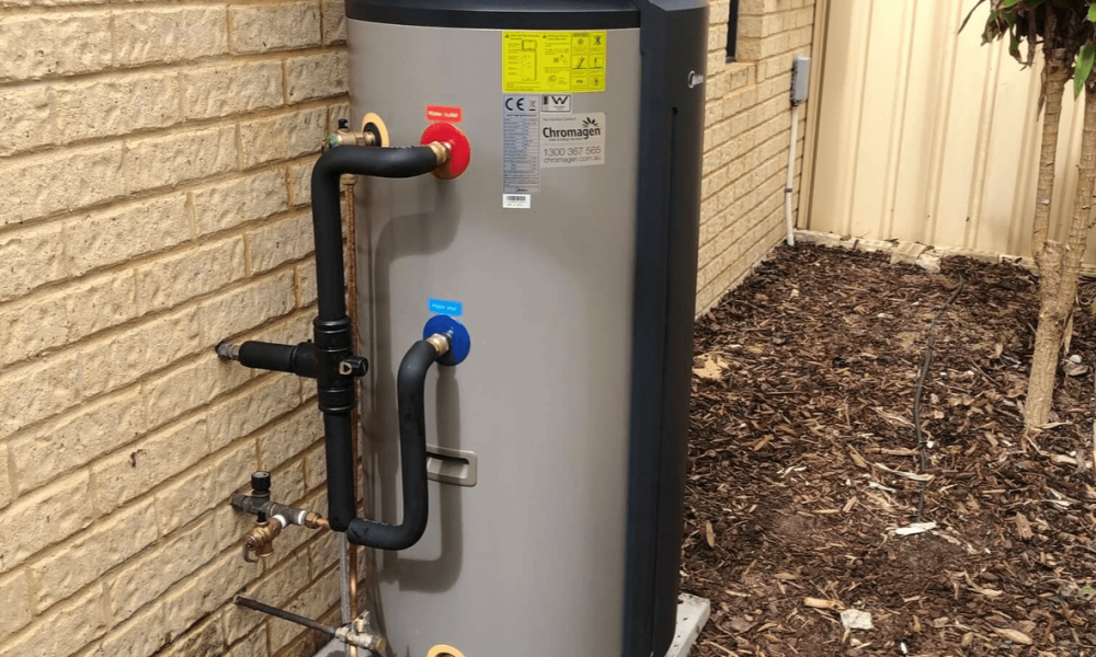 chromagen-heat-pump-hot-water-system-outdoor